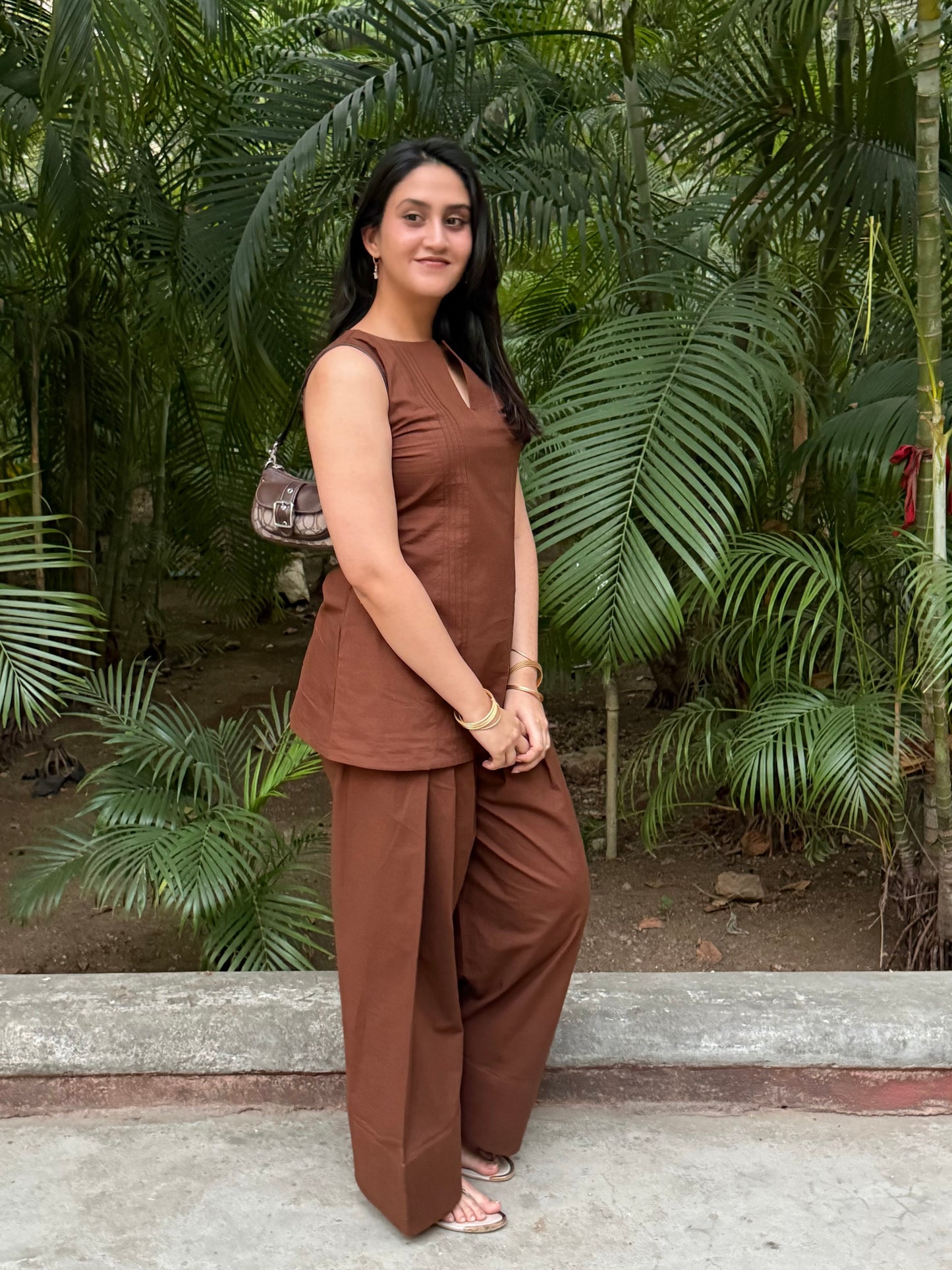 Espresso Brown Sleeveless Farsi Salwar Set With Pockets
