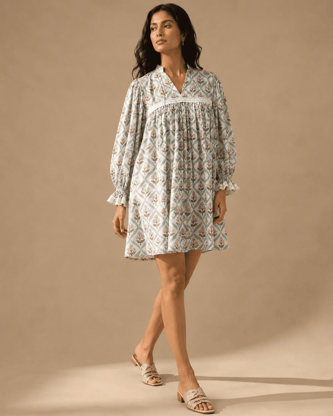 Balloon-sleeved A-line dress