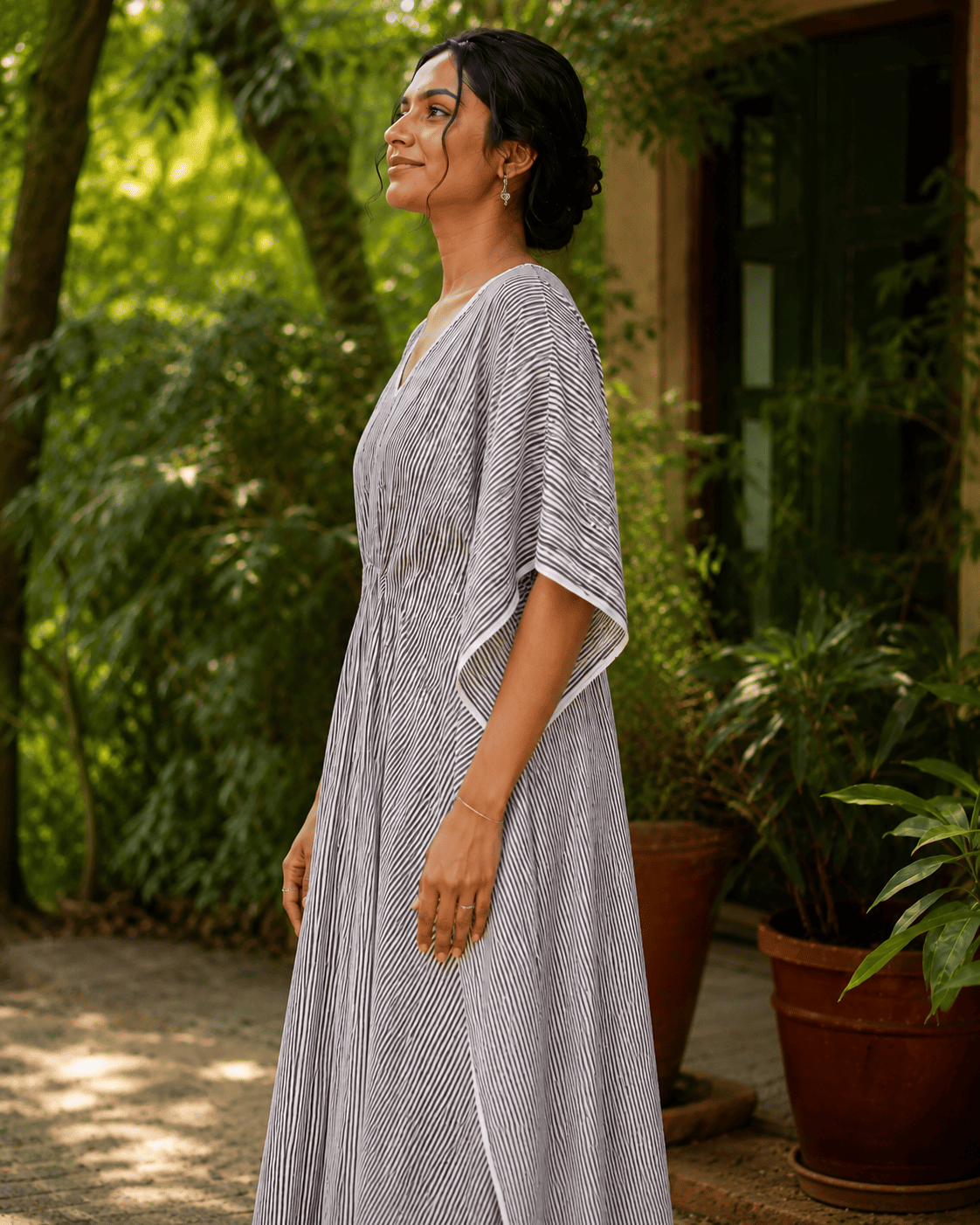 V-neck kaftan dress